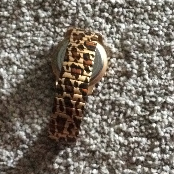 Watch - Picture 4 of 4